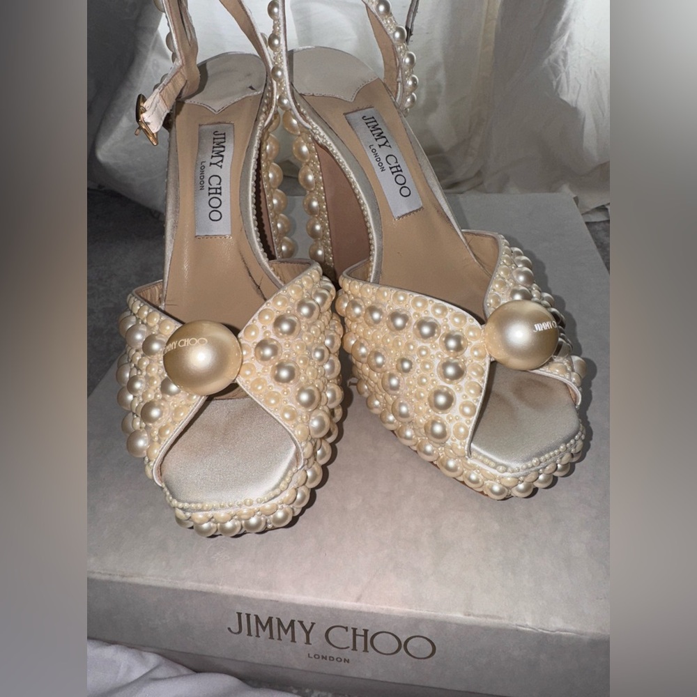 Jimmy Choo Pearl Embellished White Bridal Heels size 38 - Picture 14 of 16